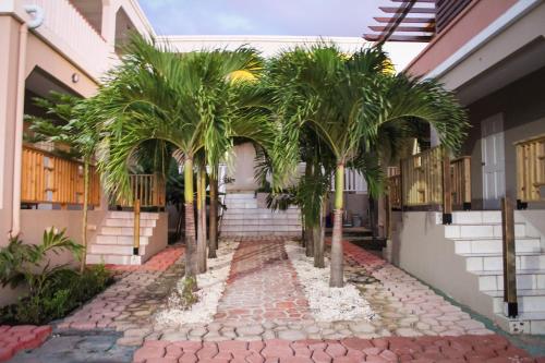 Entrance, Palm Spring Inn in Oranjestad