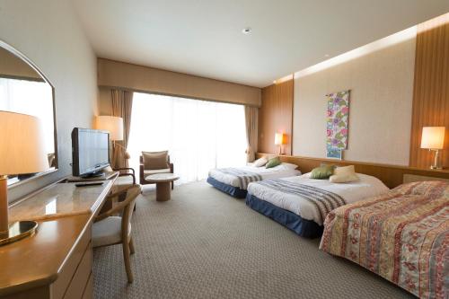 The Southern Links Resort Hotel The Southern Links Resort Hotel is a popular choice amongst travelers in Okinawa Main island, whether exploring or just passing through. Offering a variety of facilities and services, the property pro