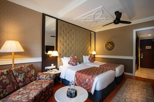 Deluxe Double or Twin Room image 4