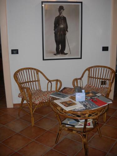  Charlie Chaplin, Pension in Tamara bei Formignana