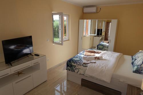 Apartments Leon Nin - image 8