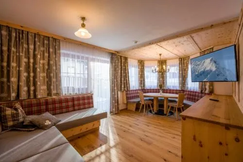 Appartementhaus Adlerblick in Mayrhofen, Österreich