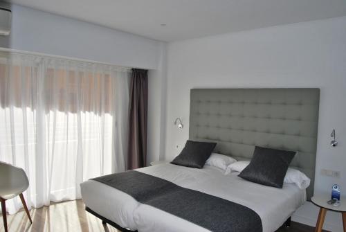 Estudiotel Alicante Room Type - Twin Room