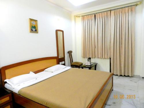 2 twin beds