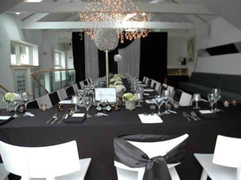 宴會廳, 斯特蘭德酒店 (The Strand Inn) in 鄧莫爾東