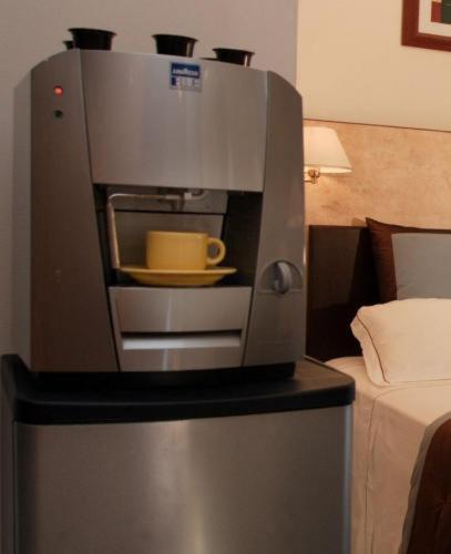Air Hotel - image 10