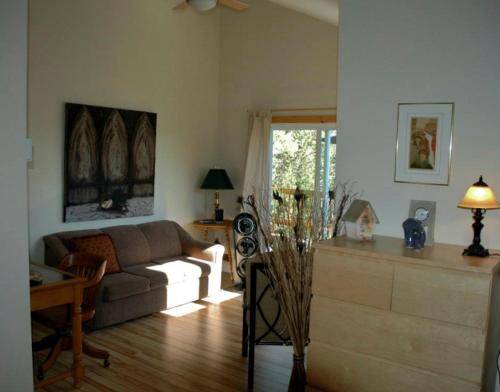 Gîte au Pied du Courant de Gilbert Desjardins - Hotel - Mont-Laurier