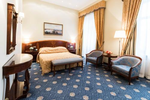 1 queen bed