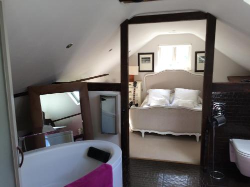 Castle Mill Bed and Breakfast Dorking in 多爾金