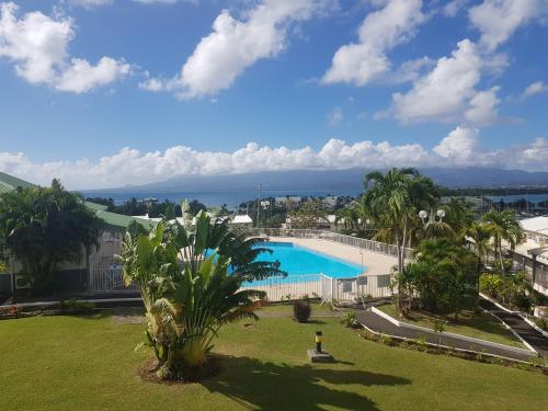 . Superbe studio en duplex, vue sur mer et piscine