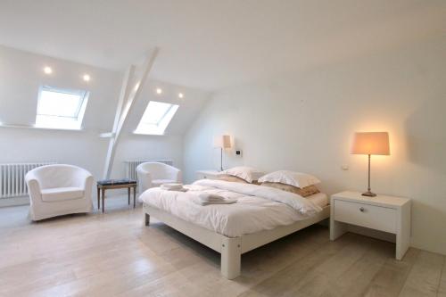 Cap's House - image 4