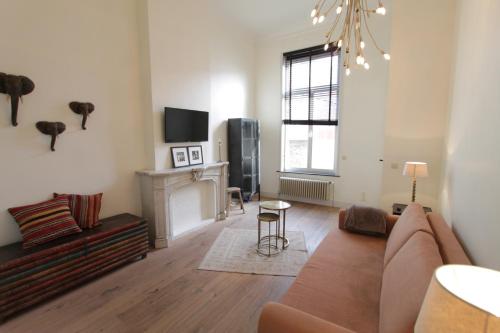 Cap's House - image 2