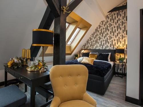 Golden Prague Rooms - image 8