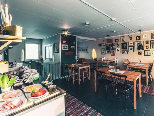 อาหารและเครื่องดื่ม, Are Bed & Breakfast in โอเรอะ