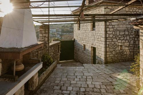  Petra in Protópappas