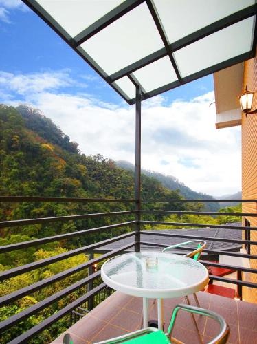 Sunlight Forest in Okrožje Dahu