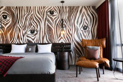room detail thumbnail 1