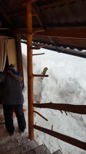 Bacówka w sercu gór - dom z bali w Gorcach Bacówka w sercu gór - dom z bali w Gorcach