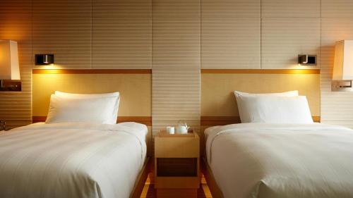 Deluxe Twin Room & 1 Extra Bed – Main Tower