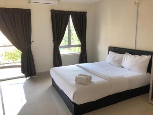Tiara Desaru Resort Tiara Desaru Resort is conveniently located in the popular Desaru Beachfront area. Both business travelers and tourists can enjoy the propertys facilities and services. Service-minded staff will welc