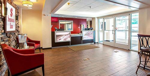 Seasons Inn Traverse City in Traverse City, USA