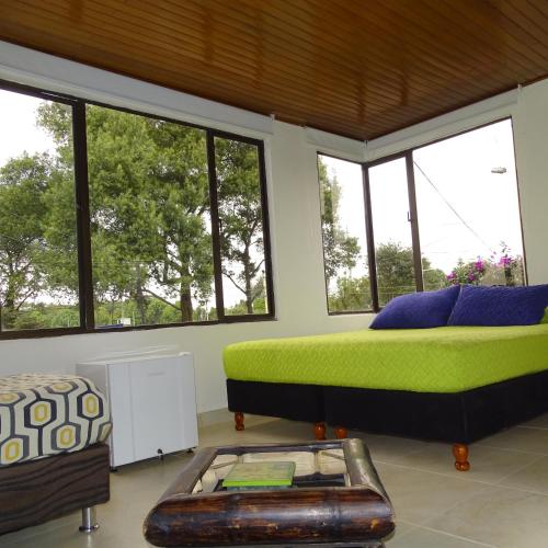 Violeta Park Hostel