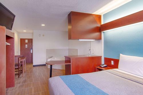 Americas Best Value Inn & Suites Brunswick