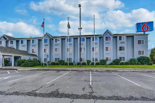 Motel 6-Sutherlin, OR