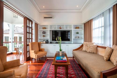The Colony Hotel Bali - image 4