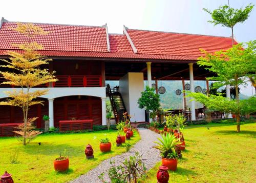 Entrance, Sanctuary Pakbeng Lodge in Pakbeng