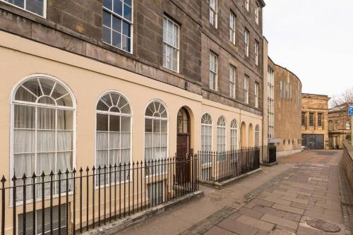 ALTIDO George Square Apartment - Heart of Old Town/University