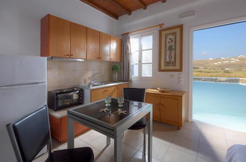 Adonis Rooms 5