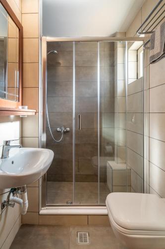 Hiona Holiday Hotel - image 8