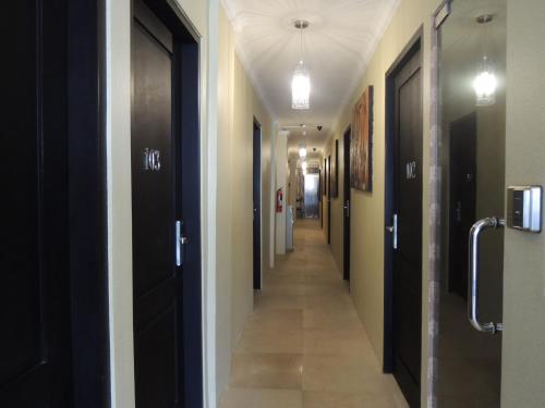 Facilities, Twins Hotel near Museum Bank Indonesia