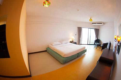 Executive Double or Twin  Room with Sea View image 10