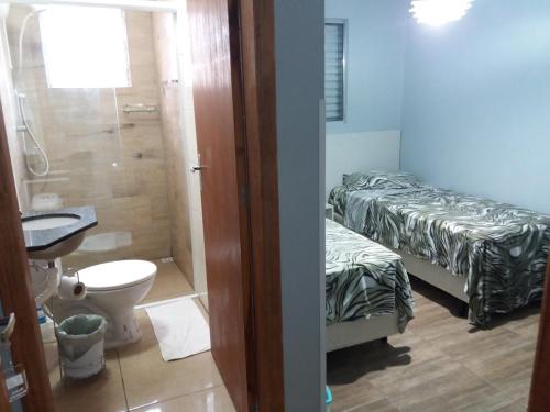 2 twin beds