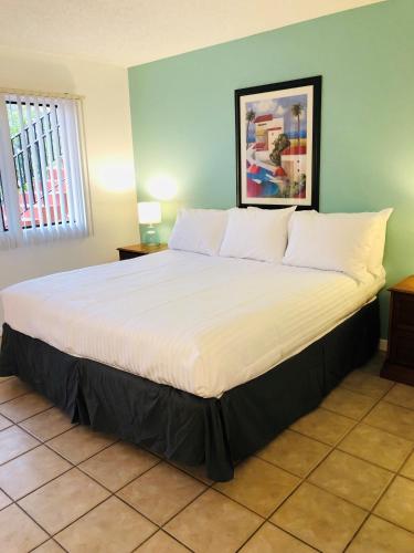 Sunny Palms Inn - image 3