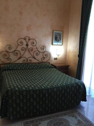 Double Room image 10