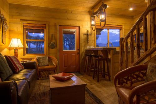Beautiful 1 BR "Barn" Cabin - Perfect for Small Families secondary