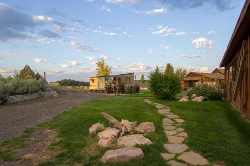 Beautiful 1 BR "Barn" Cabin - Perfect for Small Families detail