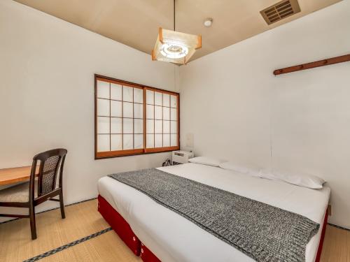 2 twin beds