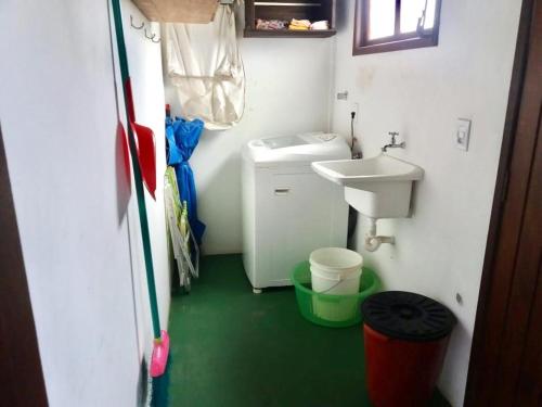 Casa 3 quartos proximo a praia in Rio Tavares