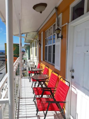 Widok, Narakiel's Inn in Roseau