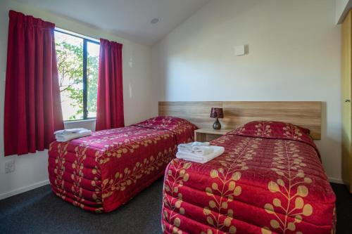 Christchurch Park Motel - image 3