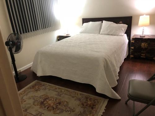 Hollywood Hills private room in Los Angeles, USA