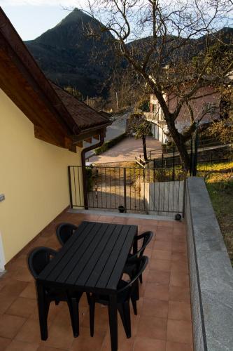  Casa giardino panoramico in Cannero Riviera