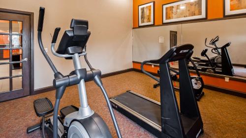 Best Western Executive Inn El Campo - image 10