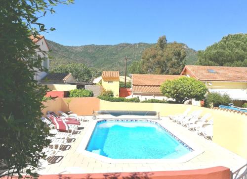 LE CLOS FLEURI gîte à louer Collobrières