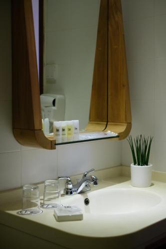 Be Cool - Twin Room  image 5