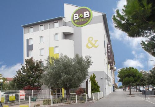 B&B HOTEL Orly Chevilly-Larue - Nationale 7